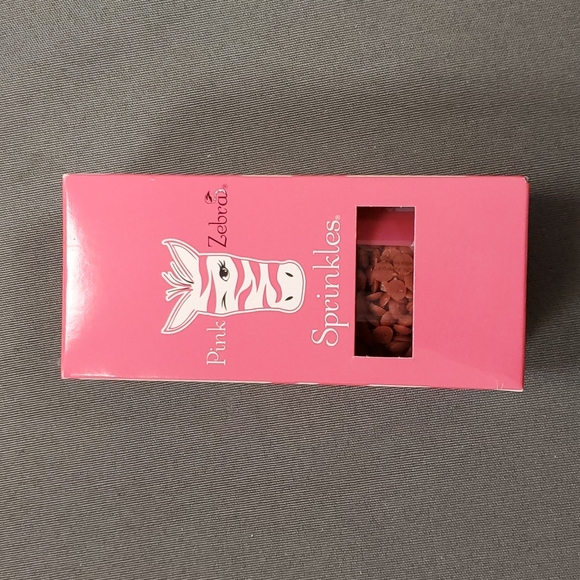 Cranberry - Pink Zebra 3.75 oz jar of sprinkles - Picture 3 of 9